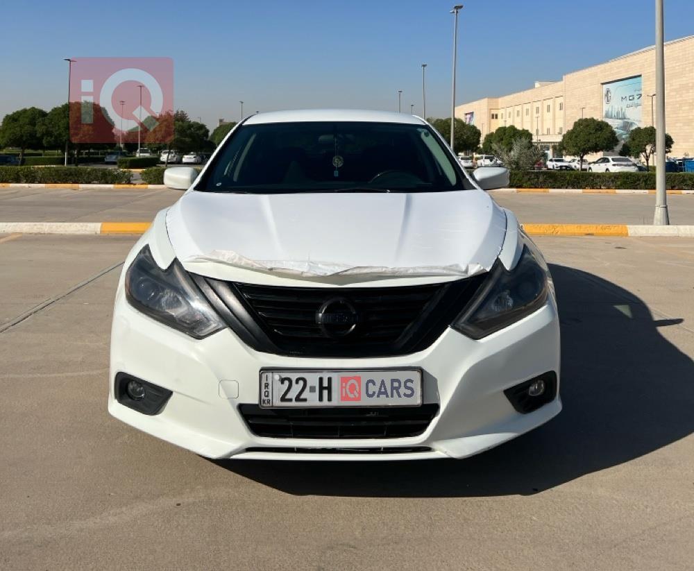 نيسان ألتيما